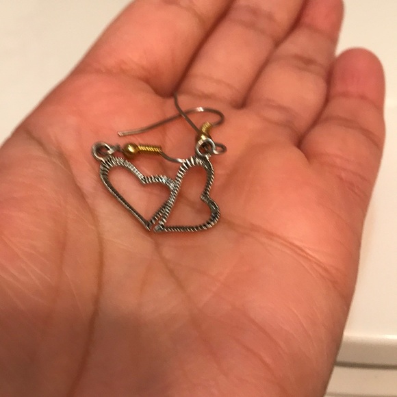 ⚡️FINAL PRICE⚡️ Heart Earrings - Picture 6 of 8